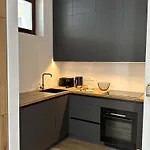 Apartman Ivis House - Cozy Seaside At 