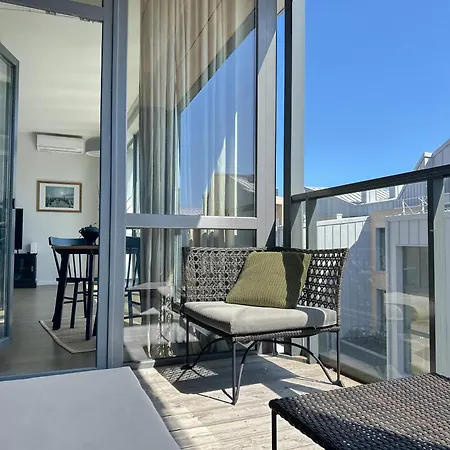 Ivis House - Cozy Seaside At 