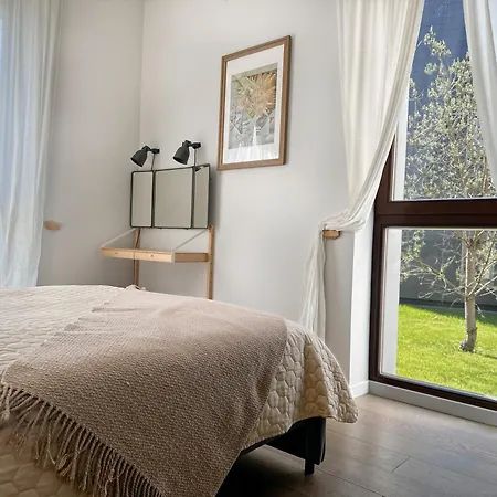 Ivis House - Cozy Seaside At 