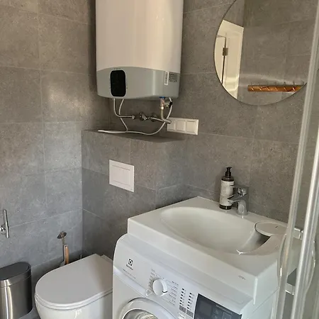 Ivis House - Cozy Seaside At 