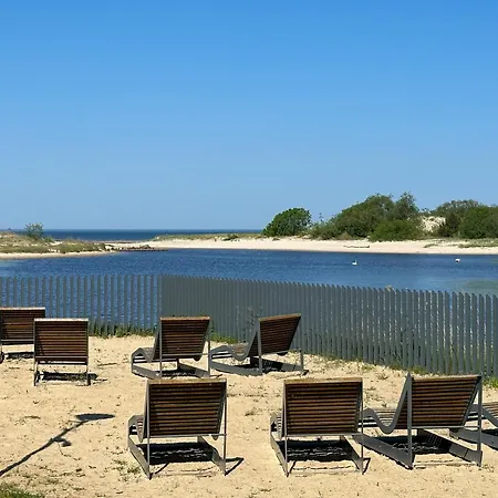 Ivis House - Cozy Seaside At 