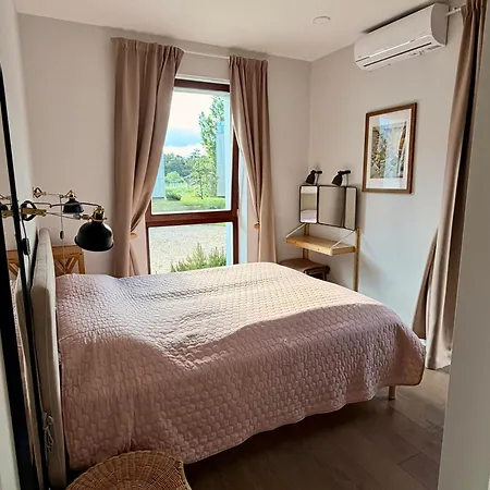 Ivis House - Cozy Seaside At 