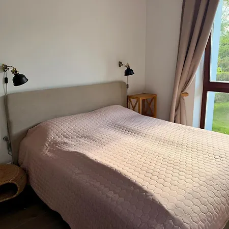 Ivis House - Cozy Seaside At 