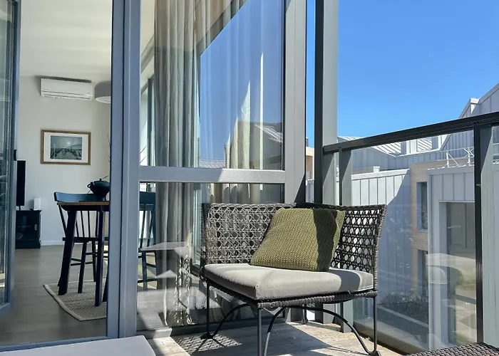 Ivis House - Cozy Seaside At 