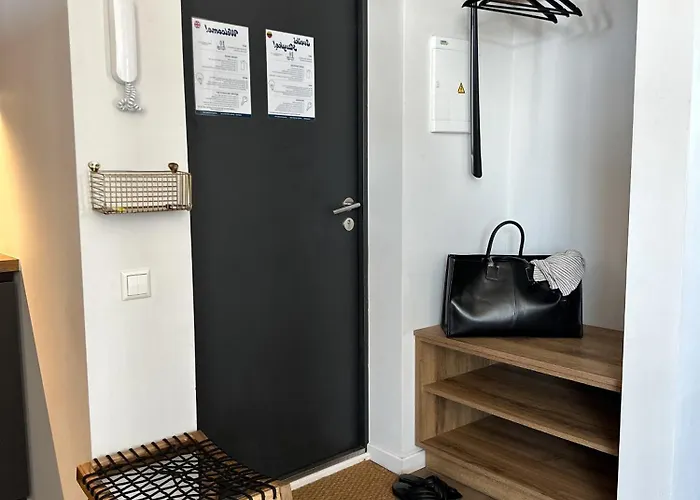 Ivis House - Cozy Seaside At 