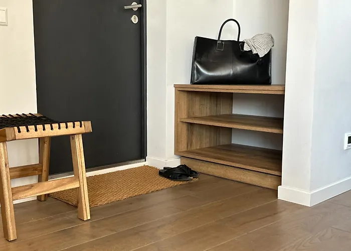 Ivis House - Cozy Seaside At 