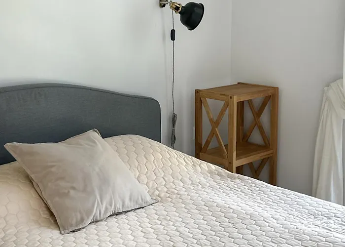 Ivis House - Cozy Seaside At 