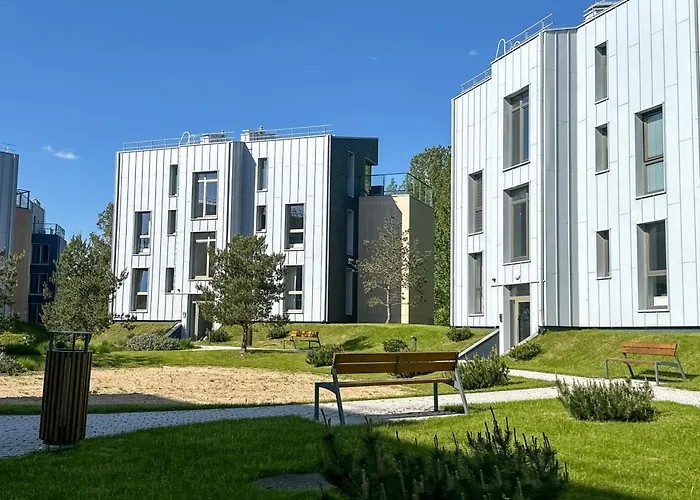 Ivis House - Cozy Seaside At 