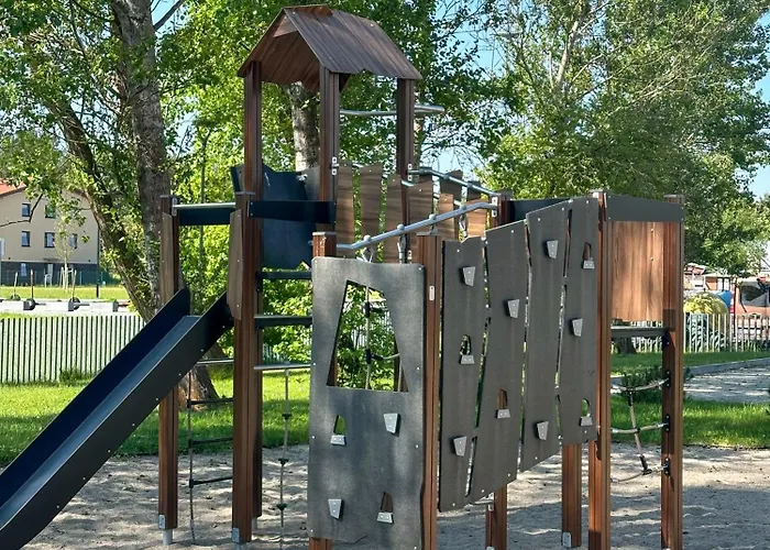 Ivis House - Cozy Seaside At 