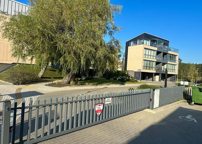 Ivis House - Cozy Seaside At 